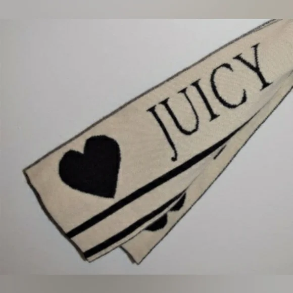 Juicy Couture Black and White Collegiate Logo Soft Wool Long S… - Picture 5 of 9